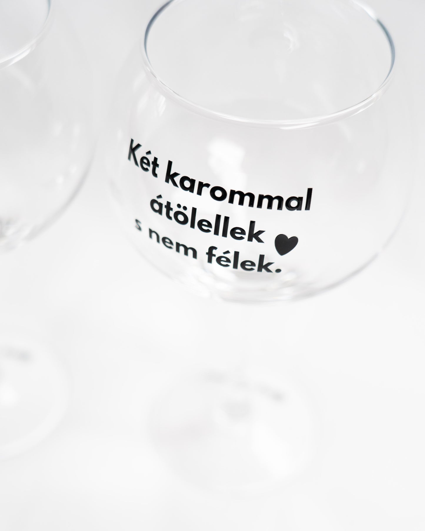 Radnóti: Két karodban borospohár szett